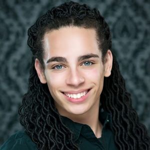 Meet your Posher, Logan